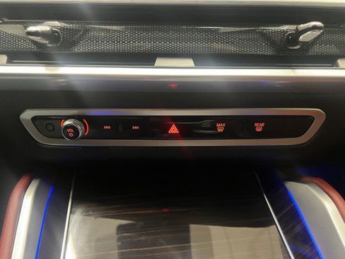 Used 2024 BMW X6 xDrive40i image 28