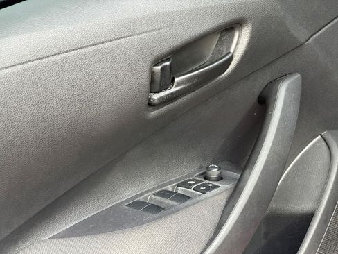Used 2023 Toyota Corolla LE FWD image 21