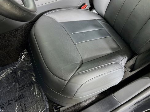 Used 2025 Land Rover Range Rover Long Wheelbase SE image 20