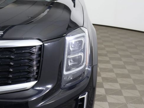 Used 2022 Kia Telluride EX w/ EX Premium Package image 13