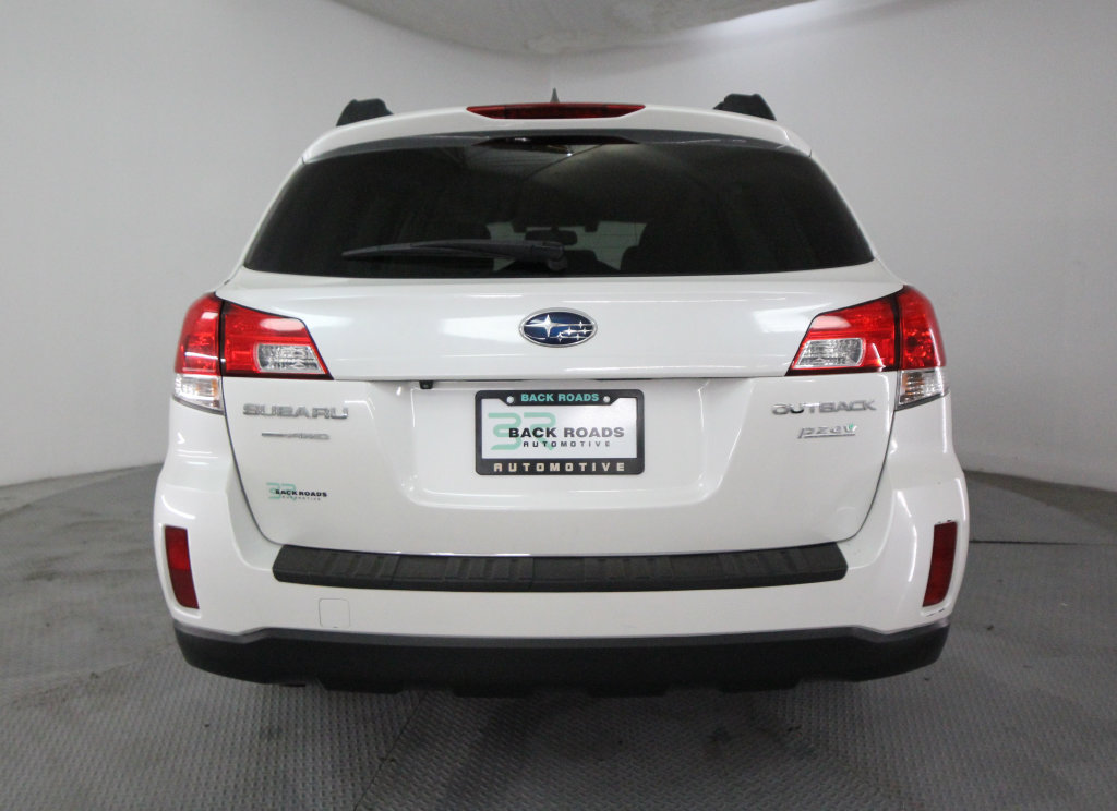 Used 2014 Subaru Outback 2.5i Limited AWD/4WD image 8