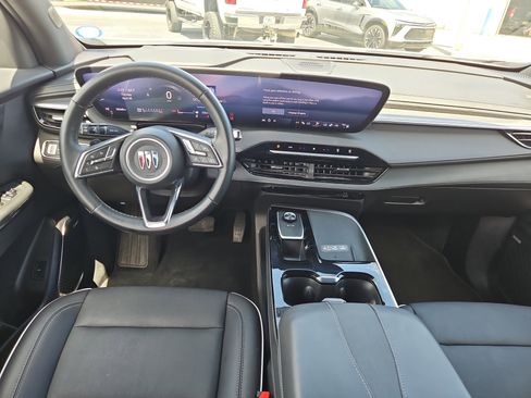 Used 2025 Buick Enclave Preferred FWD image 8