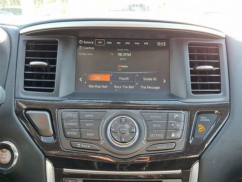 Used 2020 Nissan Pathfinder SL image 17