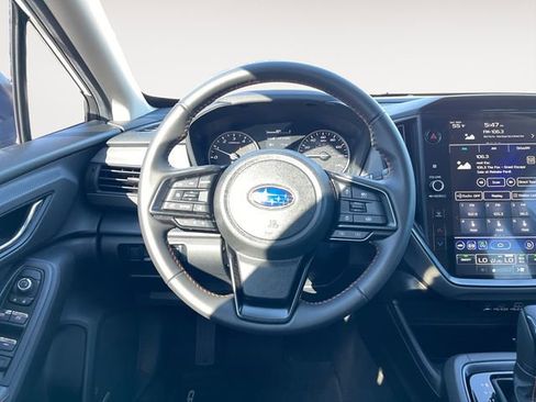 Used 2025 Subaru Crosstrek 2.5i Limited AWD/4WD image 12