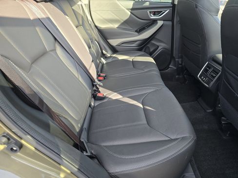 Used 2023 Subaru Forester Limited image 30