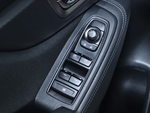 Used 2023 Subaru Forester Premium AWD/4WD image 17