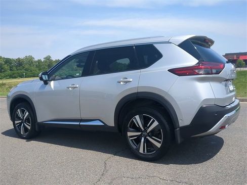 Used 2023 Nissan Rogue Platinum w/ Platinum Premium Package image 6