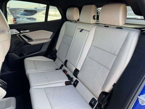 Used 2025 BMW X2 xDrive28i w/ Premium Package image 16