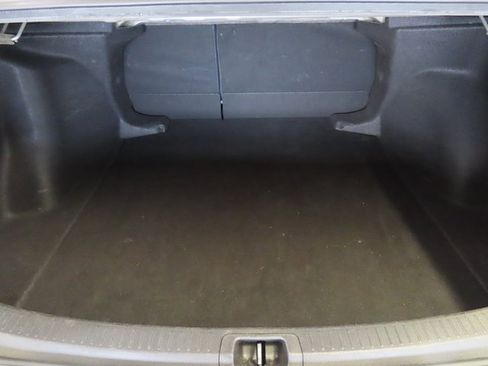 Used 2024 Toyota Corolla LE image 27