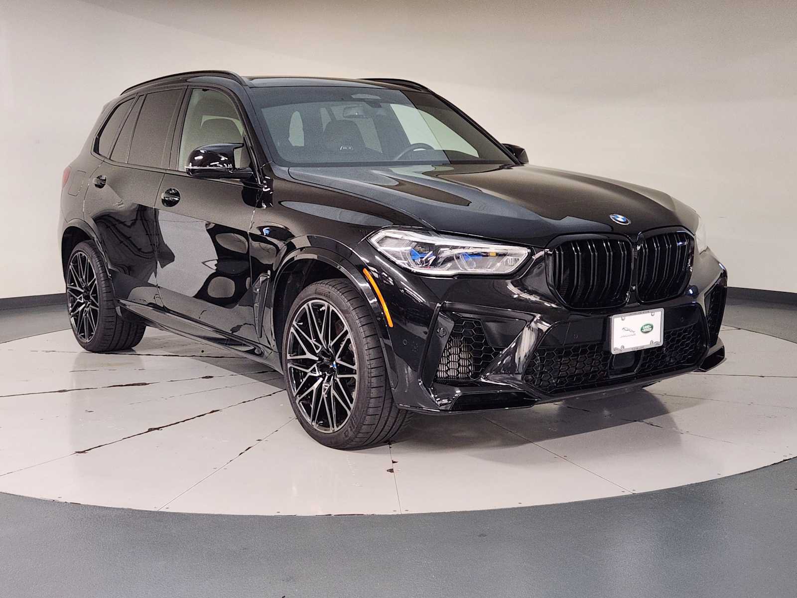 Used 2021 BMW X5 M w/ Competition Package AWD/4WD image 7