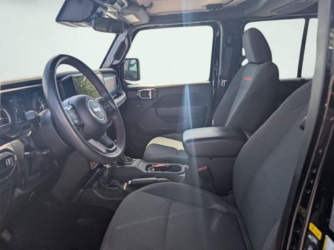 Used 2024 Jeep Wrangler Unlimited Rubicon AWD/4WD image 10