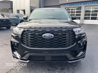 New 2026 Ford Explorer ST-Line w/ ST-Line Street Pack video 2