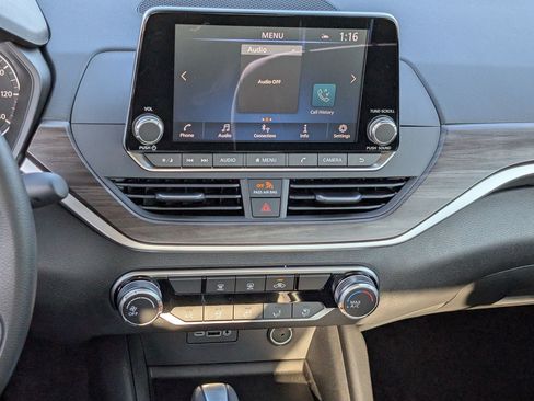 New 2026 Nissan Altima 2.5 SV FWD image 11
