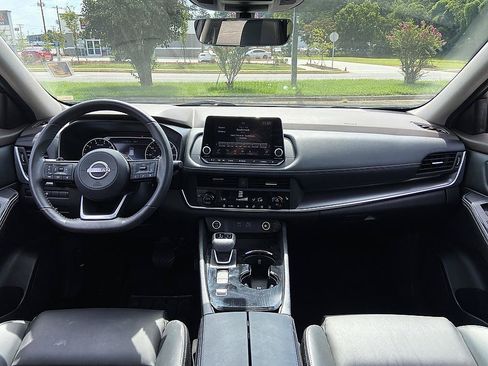Certified 2023 Nissan Rogue SV w/ SV Premium B Package FWD image 30
