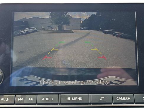 Used 2024 Nissan Rogue SV FWD image 29
