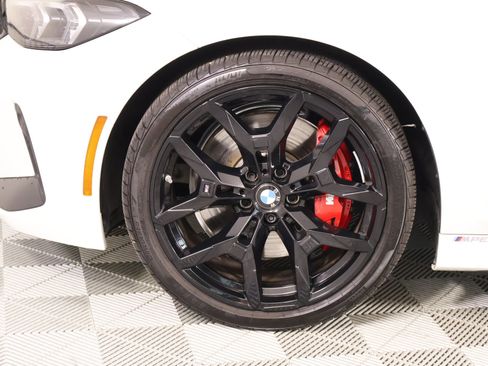 Used 2025 BMW 330i Sedan w/ M Sport Package image 19