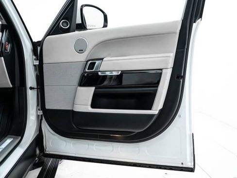 Used 2014 Land Rover Range Rover Supercharged image 26