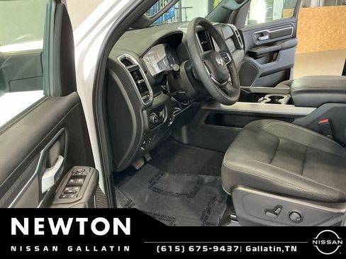 Used 2025 RAM 1500 Big Horn AWD/4WD image 3