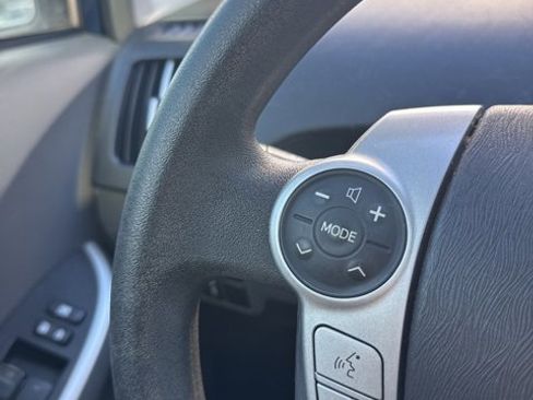 Used 2011 Toyota Prius Three image 8