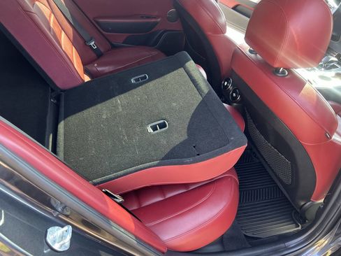 Used 2021 Kia Stinger GT2 image 32