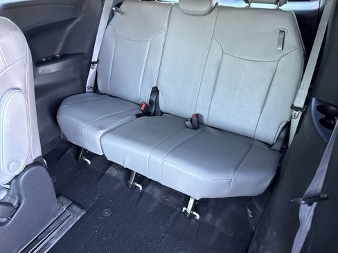 Used 2025 Toyota Sienna XLE w/ XLE Plus Package image 14