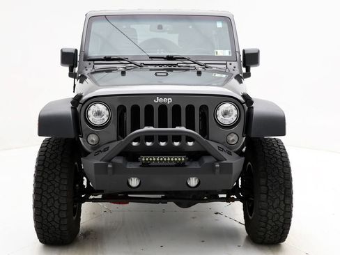 Used 2017 Jeep Wrangler Unlimited Rubicon w/ Dual Top Group AWD/4WD image 5