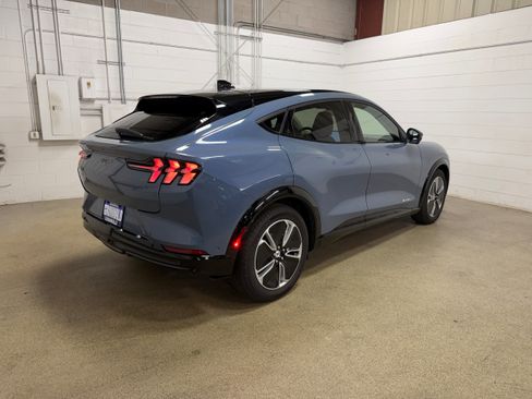 Certified 2023 Ford Mustang Mach-E Premium image 7
