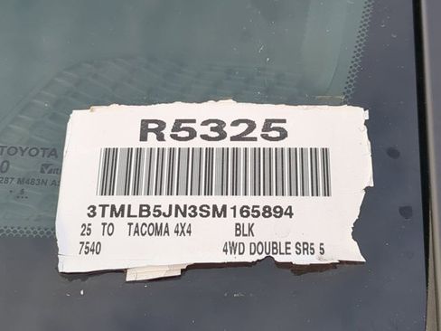 Used 2025 Toyota Tacoma SR5 image 16