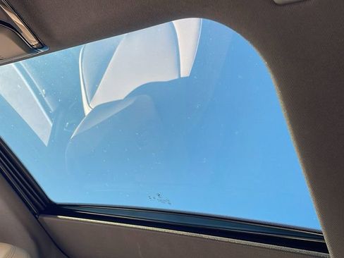 Used 2025 BMW 430i Coupe w/ Premium Package image 11