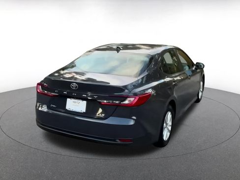 Used 2025 Toyota Camry LE image 11