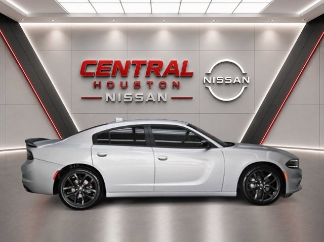 Used 2023 Dodge Charger SXT w/ Blacktop Package RWD image 5