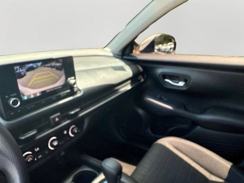 Used 2025 Honda HR-V LX image 26