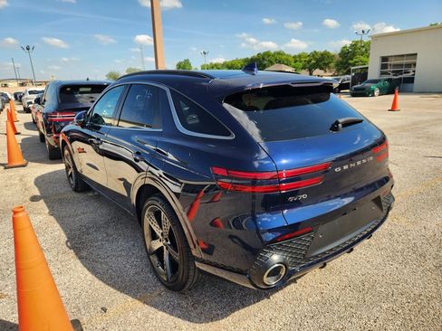 Used 2023 Genesis GV70 2.5T w/ Sport Prestige Package image 4