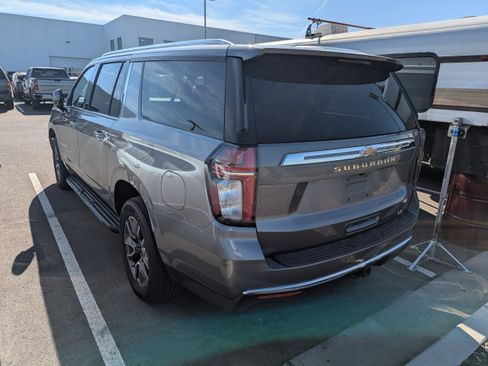Certified 2021 Chevrolet Suburban LT w/ LT Signature Package AWD/4WD image 7
