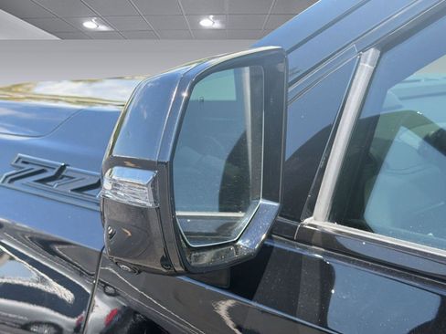 Used 2025 Chevrolet Tahoe Z71 w/ Comfort Package AWD/4WD image 21