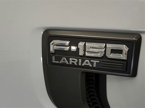 Used 2022 Ford F150 Lariat w/ Equipment Group 502A High image 36