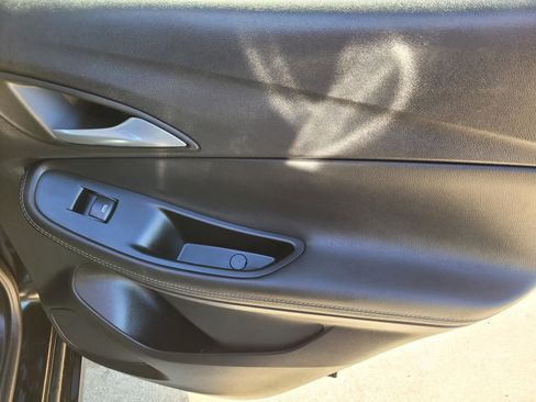 Used 2022 Buick Encore GX Select w/ Sport Touring Package image 12