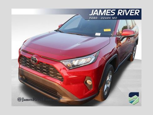 Used 2021 Toyota RAV4 XLE w/ Convenience Package AWD/4WD image 1