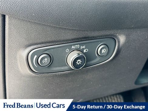 Used 2019 Chevrolet Equinox Premier image 11