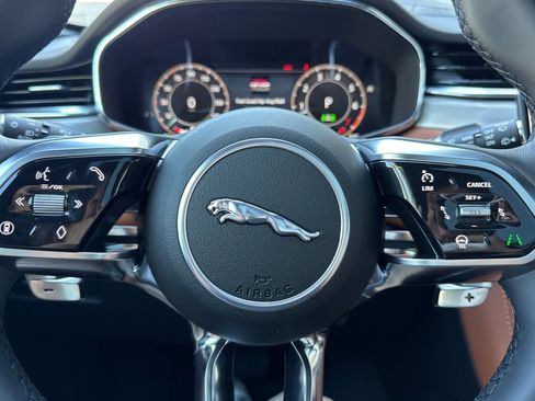 New 2026 Jaguar F-PACE R-Dynamic S image 17