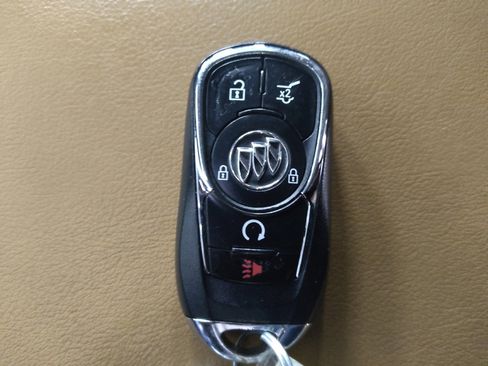 Used 2019 Buick Enclave Essence FWD image 32