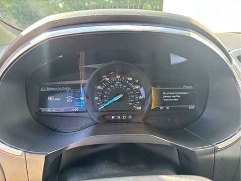 Used 2020 Ford Edge Titanium w/ Equipment Group 301A AWD/4WD image 26