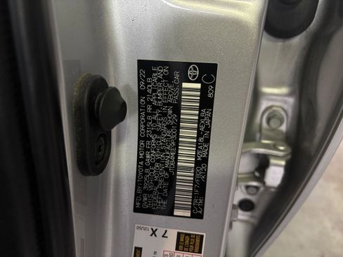 Used 2023 Toyota Corolla LE image 28