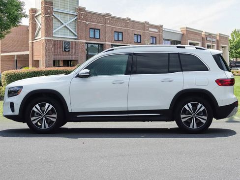 New 2025 Mercedes-Benz GLB 250 4MATIC image 8