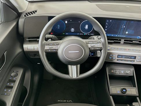 Used 2024 Hyundai Kona SE FWD image 18