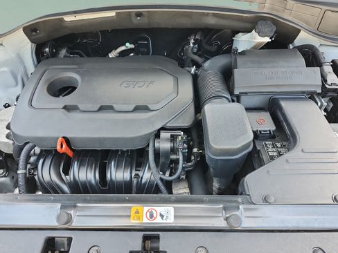 Used 2017 Hyundai Santa Fe Sport FWD image 20