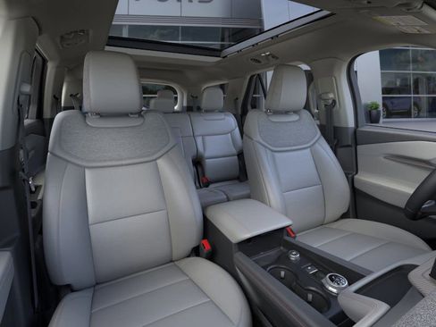 New 2026 Ford Explorer Active w/ Active Comfort Package image 10