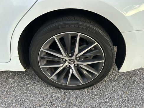 Used 2021 Toyota Camry SE image 9