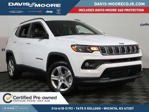 Used 2023 Jeep Compass Latitude w/ Convenience Group image 1