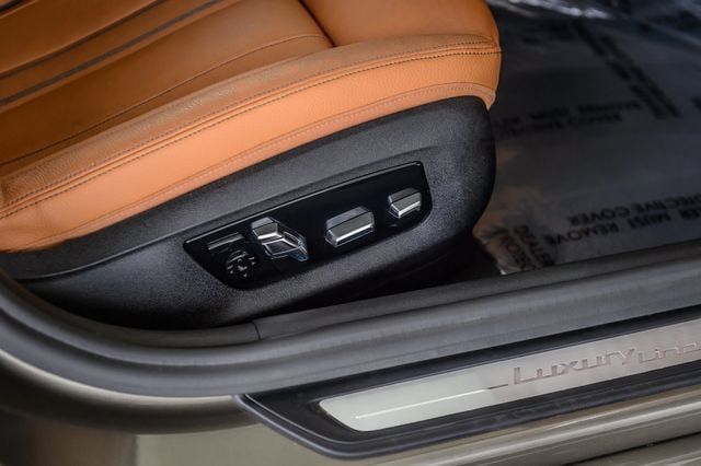 Used 2017 BMW 540i RWD image 50